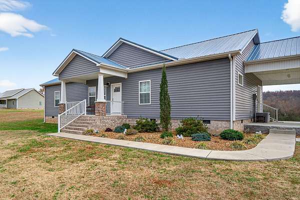 7.28 Acres of Residential Land with Home for Sale in McMinnville, Tennessee