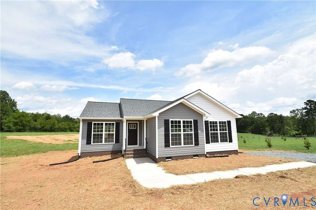 1.6 Acres of Land with Home for Sale in Louisa, Virginia