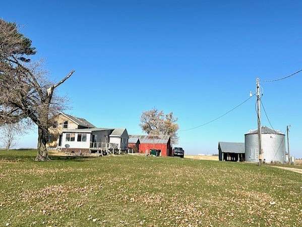 3.5 Acres of Residential Land with Home for Sale in Harmon, Illinois