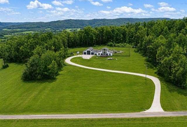 4.46 Acres of Land with Home for Sale in Monroe, Tennessee