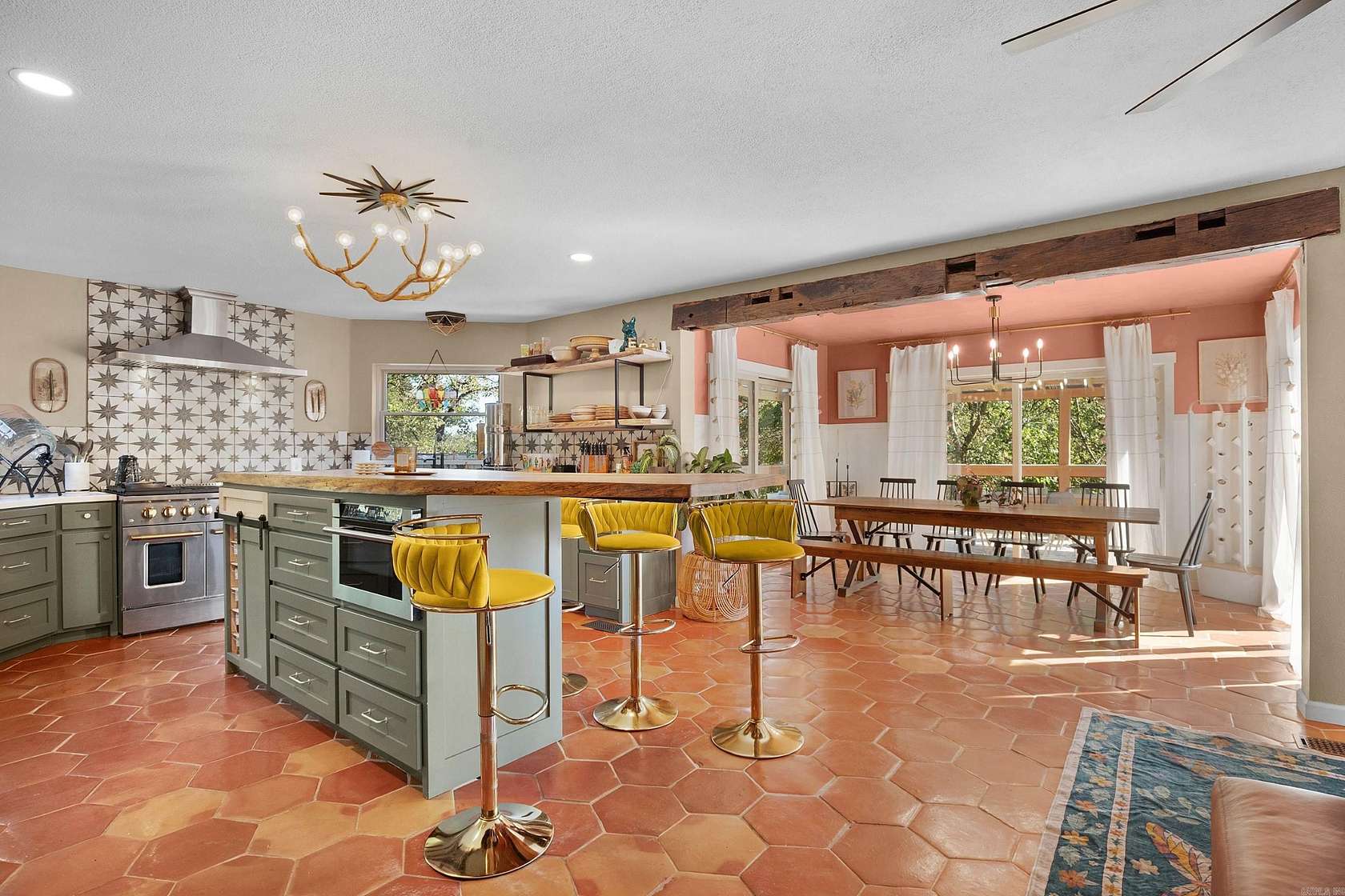 13.4 Acres of Recreational Land with Home for Sale in Pencil Bluff, Arkansas