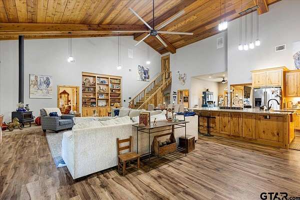 27.4 Acres of Agricultural Land with Home for Sale in Lindale, Texas