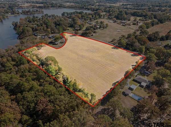 8.65 Acres of Residential Land for Sale in Mount Pleasant, Texas