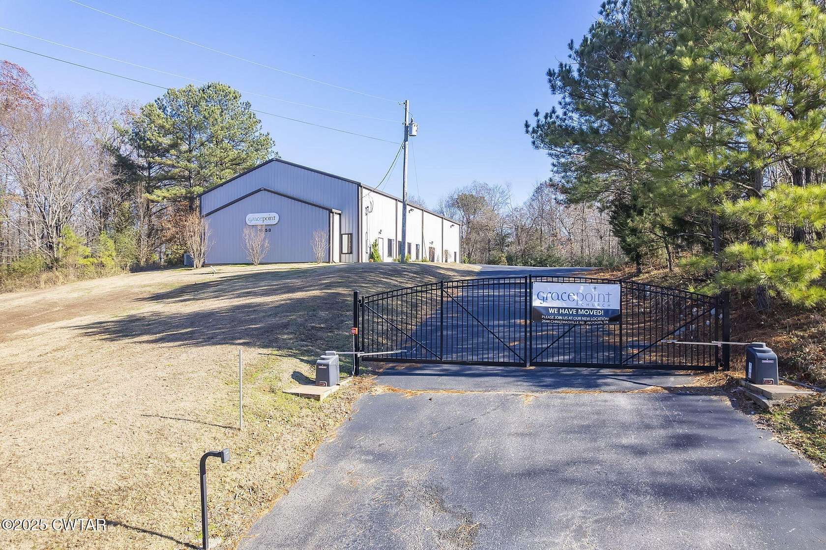 10 Acres of Residential Land with Home for Sale in Jackson, Tennessee