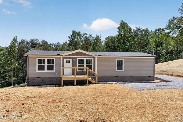 1.82 Acres of Land with Home for Sale in Clinton, Tennessee