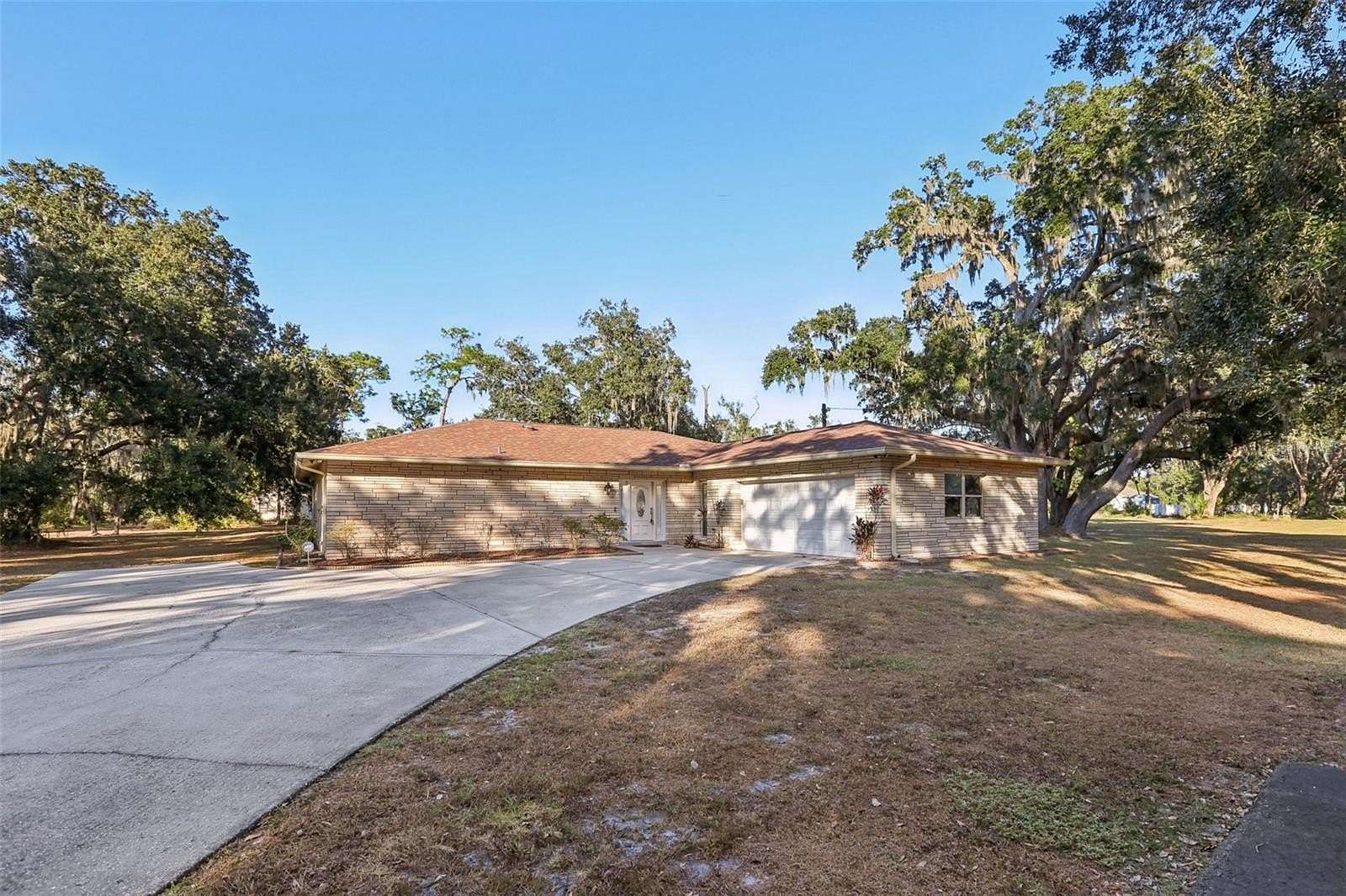 2 Acres of Land with Home for Lease in Dover, Florida