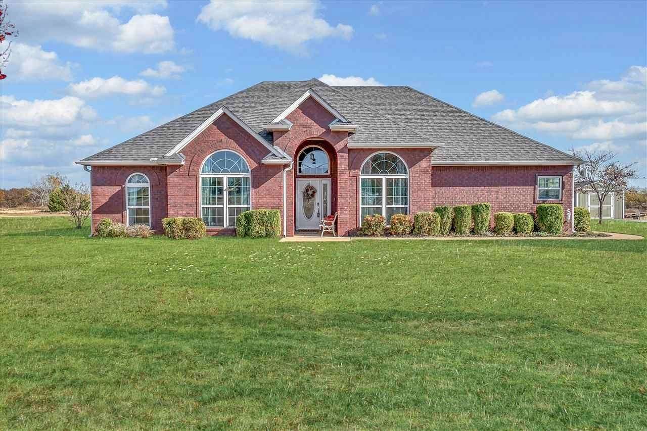 4.64 Acres of Residential Land with Home for Sale in Lawton, Oklahoma