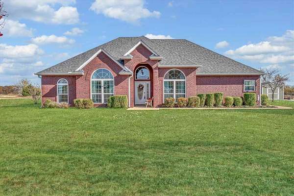 4.64 Acres of Residential Land with Home for Sale in Lawton, Oklahoma