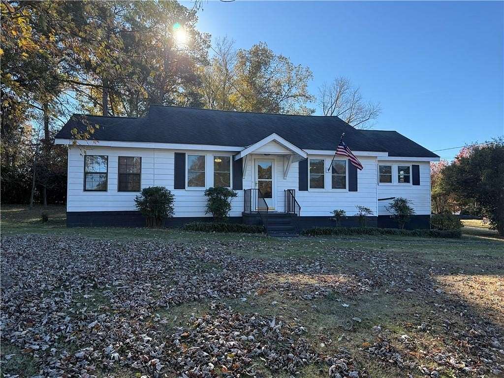 1.52 Acres of Residential Land with Home for Sale in Rome, Georgia