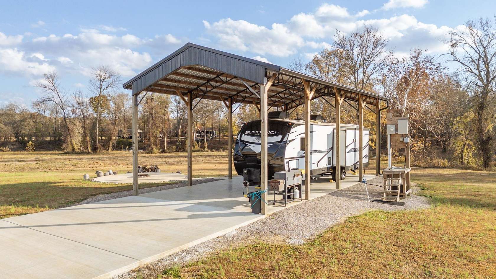 1 Acre of Residential Land for Sale in Savannah, Tennessee