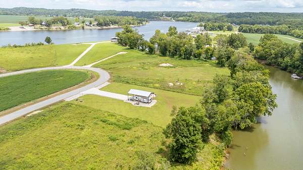 1 Acre of Residential Land for Sale in Savannah, Tennessee