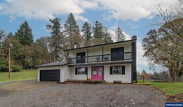 2.1 Acres of Residential Land with Home for Sale in Lebanon, Oregon