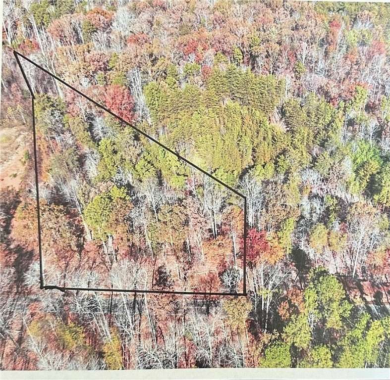 6 Acres of Land for Sale in Salem, South Carolina