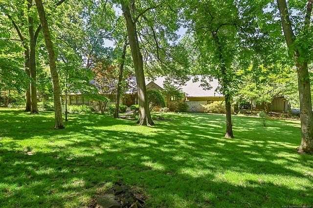 2 Acres of Residential Land with Home for Sale in Tulsa, Oklahoma