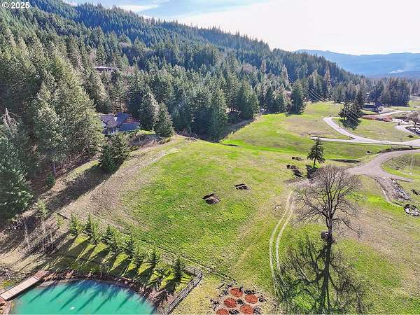 0.86 Acres of Residential Land for Sale in White Salmon, Washington