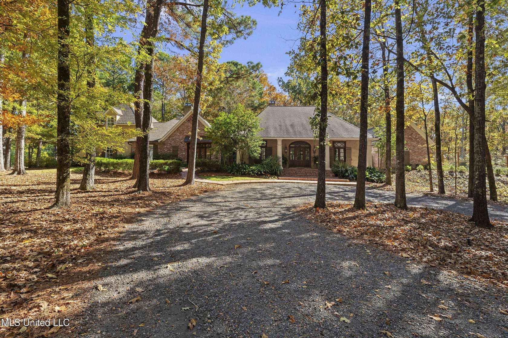 30 Acres of Land with Home for Sale in Madison, Mississippi