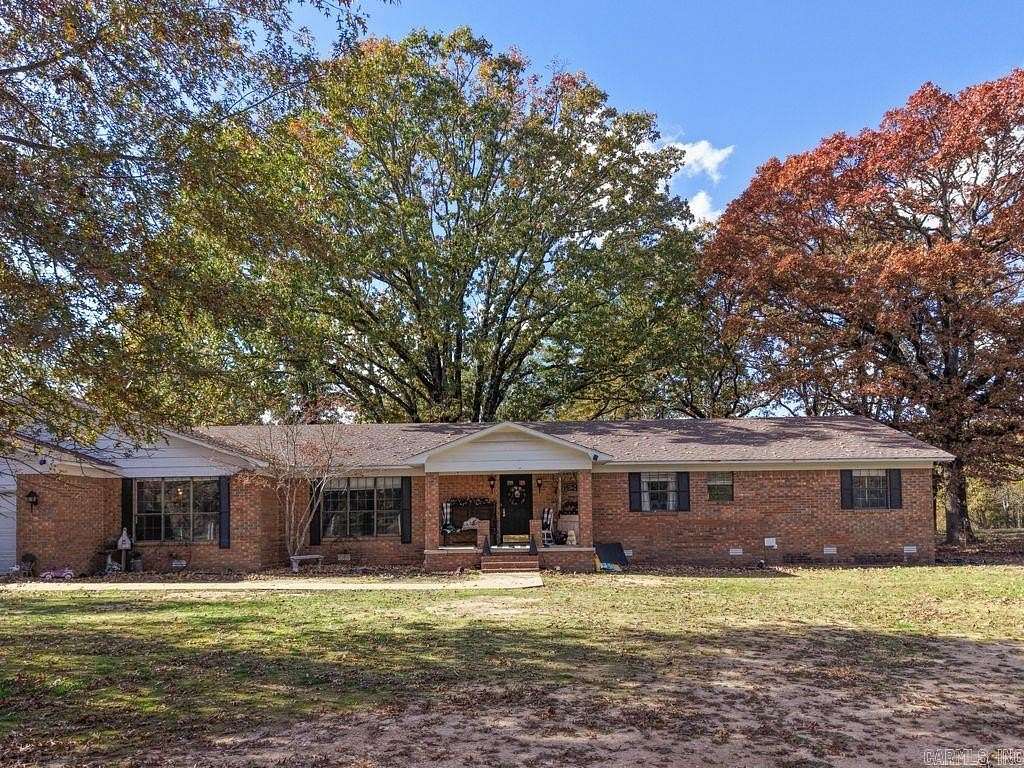 2 Acres of Residential Land with Home for Sale in Malvern, Arkansas