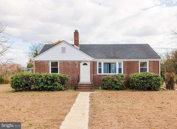 2.53 Acres of Residential Land with Home for Sale in Hammonton, New Jersey