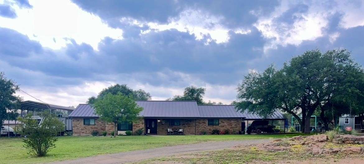 2.12 Acres of Residential Land with Home for Sale in Kingsland, Texas