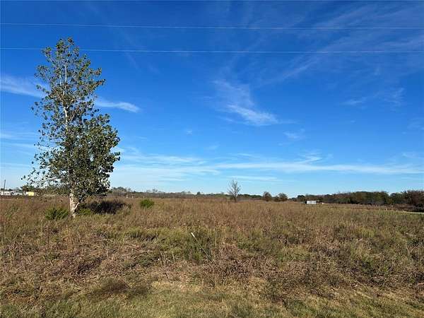 5 Acres of Residential Land for Sale in Corsicana, Texas