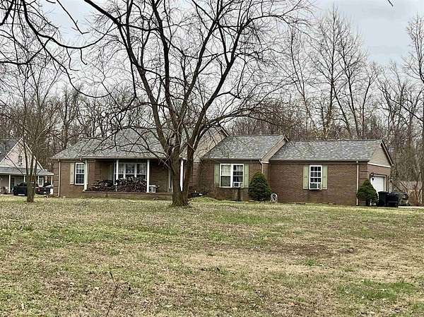 11.4 Acres of Land with Home for Sale in Owensboro, Kentucky