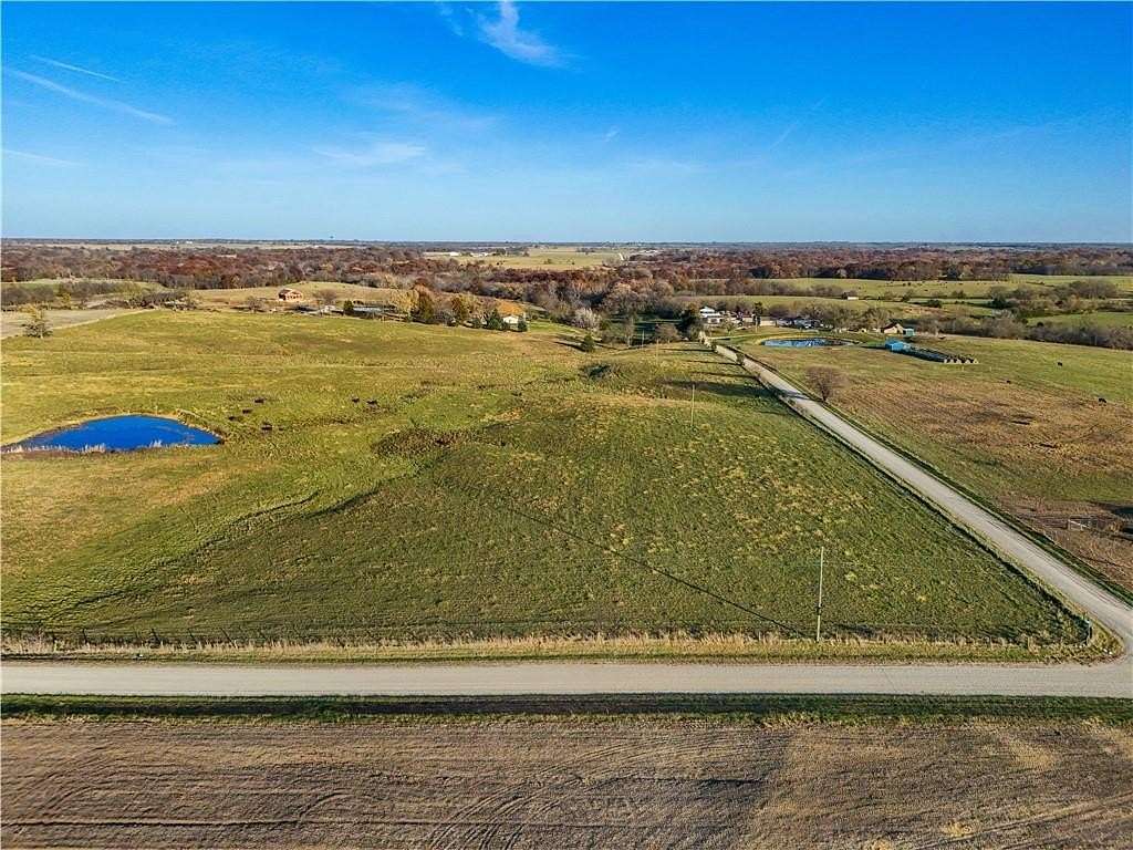 10 Acres of Recreational Land & Farm for Sale in Leeton, Missouri