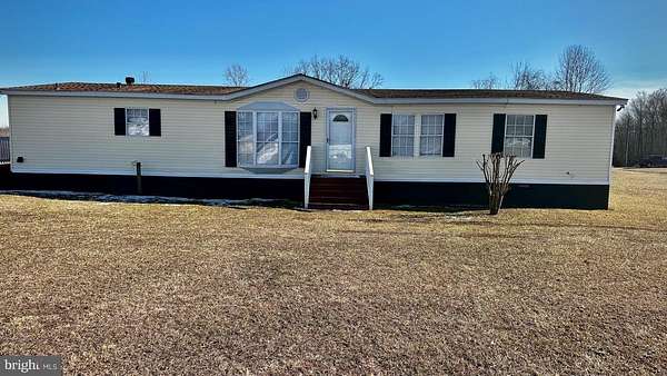 2 Acres of Residential Land with Home for Lease in Montross, Virginia