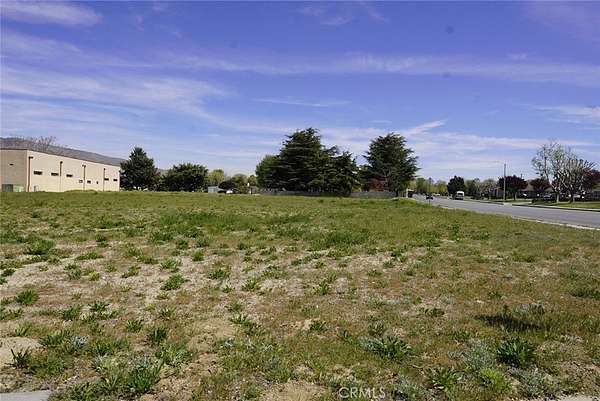 0.43 Acres of Mixed-Use Land for Sale in Tehachapi, California