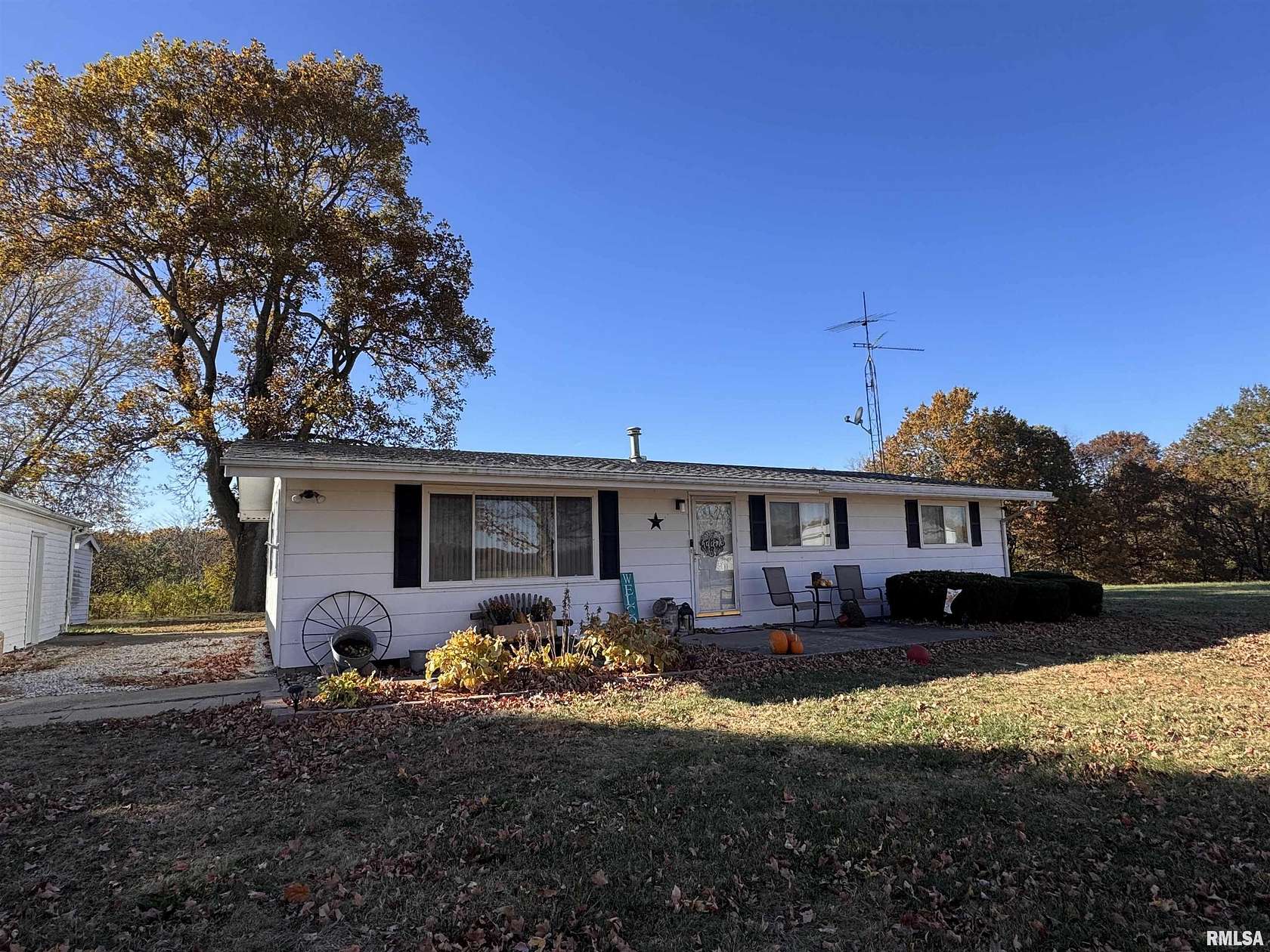 2.86 Acres of Residential Land with Home for Sale in Macomb, Illinois