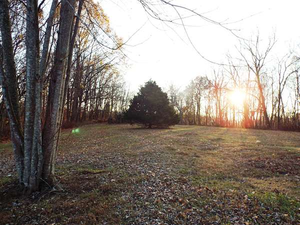 21.7 Acres of Recreational Land for Sale in Bethpage, Tennessee