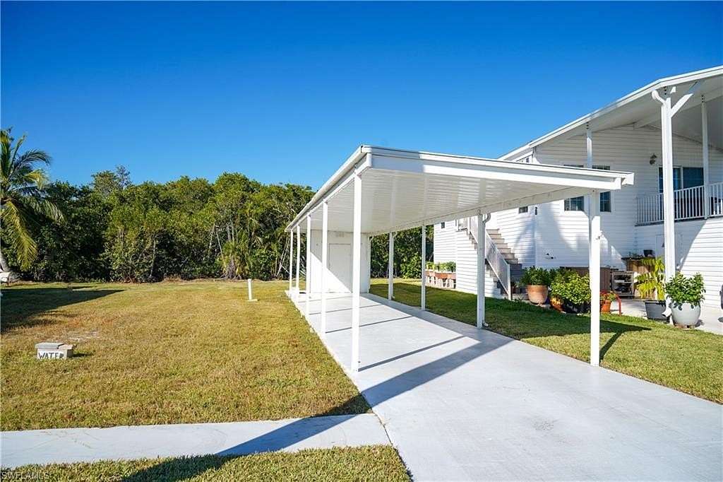 Residential Land for Sale in Naples, Florida