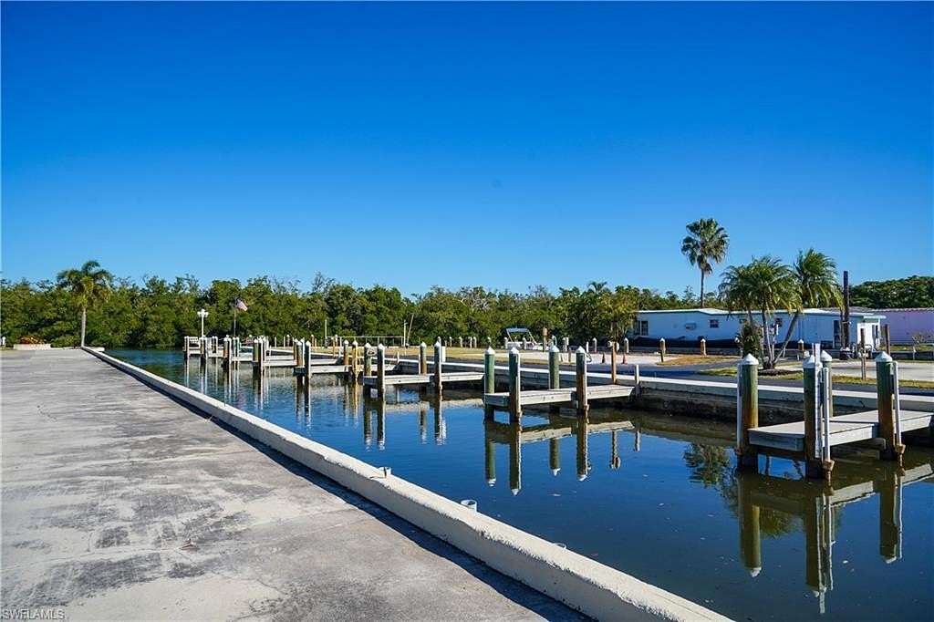 Residential Land for Sale in Naples, Florida