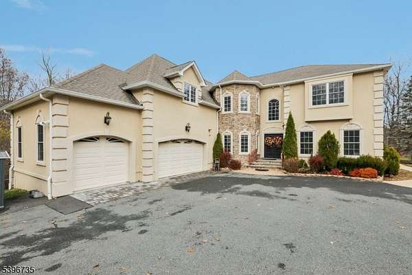 16.8 Acres of Land with Home for Sale in Sparta Township, New Jersey