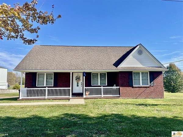 3.46 Acres of Residential Land with Home for Sale in Columbia, Kentucky