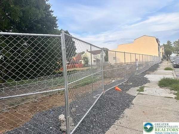 0.07 Acres of Land for Sale in Easton, Pennsylvania