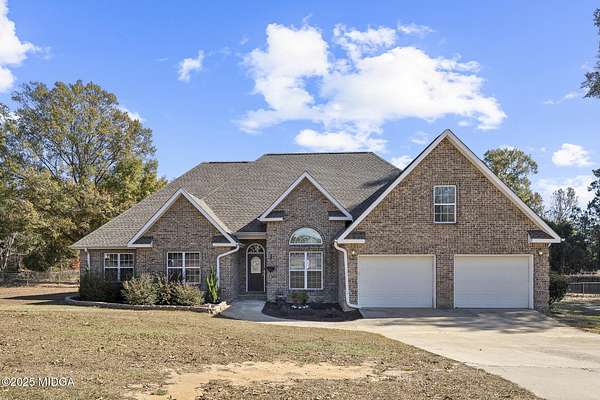 3 Acres of Residential Land with Home for Sale in Warner Robins, Georgia