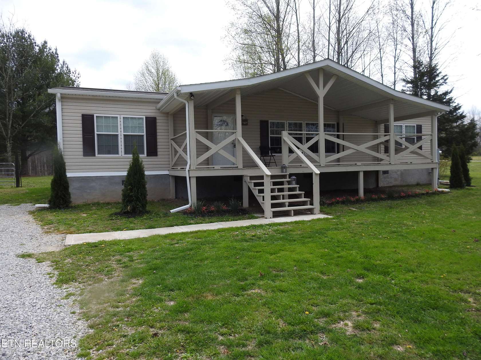 4.59 Acres of Land with Home for Sale in Jamestown, Tennessee