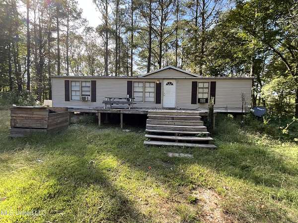 2.6 Acres of Residential Land with Home for Sale in Waterford, Mississippi