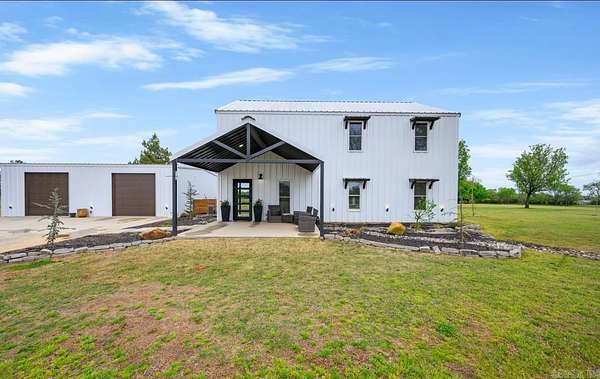 1.5 Acres of Residential Land with Home for Sale in Nashville, Arkansas