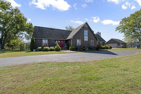 2.38 Acres of Residential Land with Home for Lease in Bowling Green, Kentucky