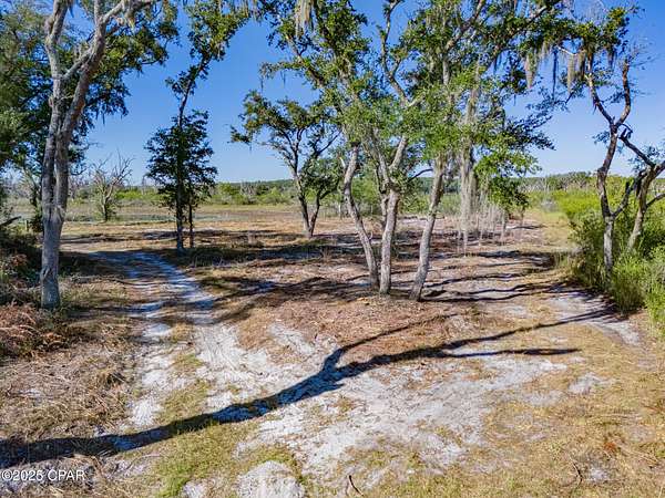 1 Acre of Residential Land for Sale in Chipley, Florida