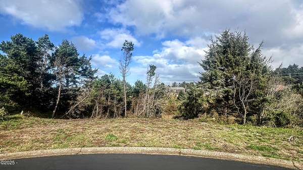 0.17 Acres of Residential Land for Sale in Waldport, Oregon