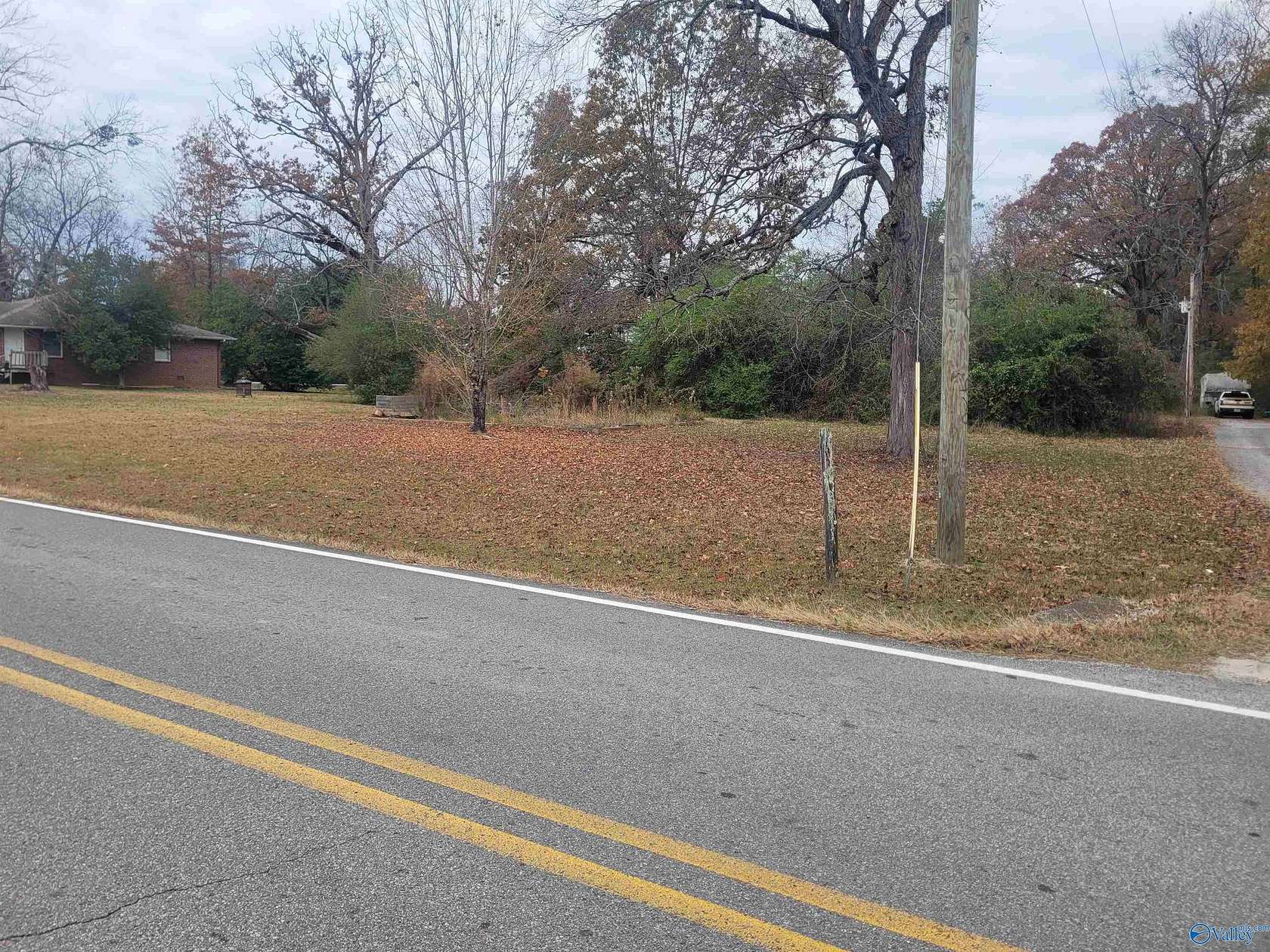 0.39 Acres of Land for Sale in New Hope, Alabama