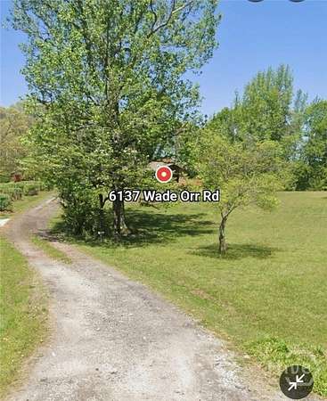 10.1 Acres of Improved Land for Sale in Flowery Branch, Georgia