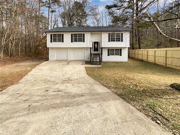 1.55 Acres of Residential Land with Home for Sale in Douglasville, Georgia