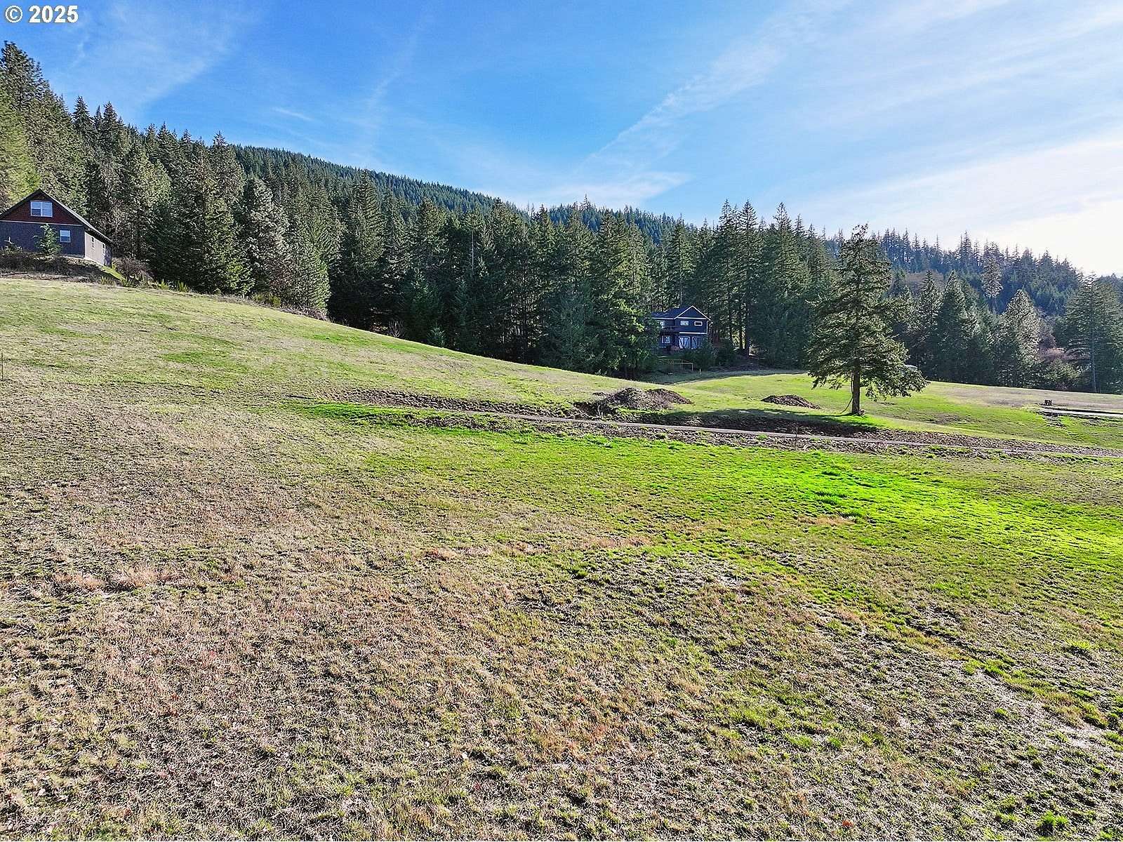 1.14 Acres of Residential Land for Sale in White Salmon, Washington