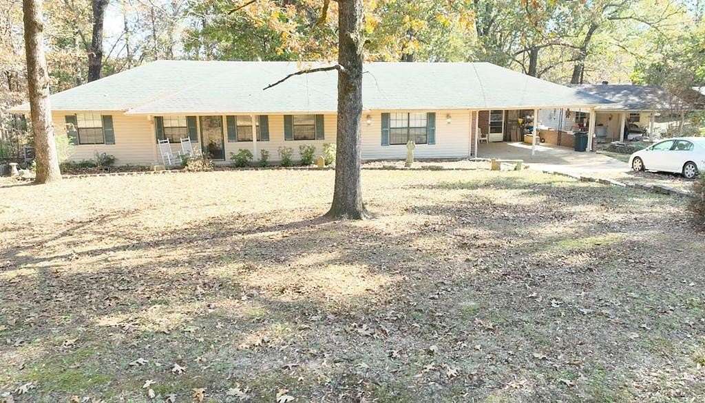 6.16 Acres of Land with Home for Sale in Myrtle, Mississippi