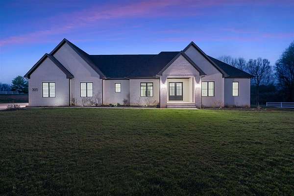 2.25 Acres of Residential Land with Home for Sale in Alvaton, Kentucky