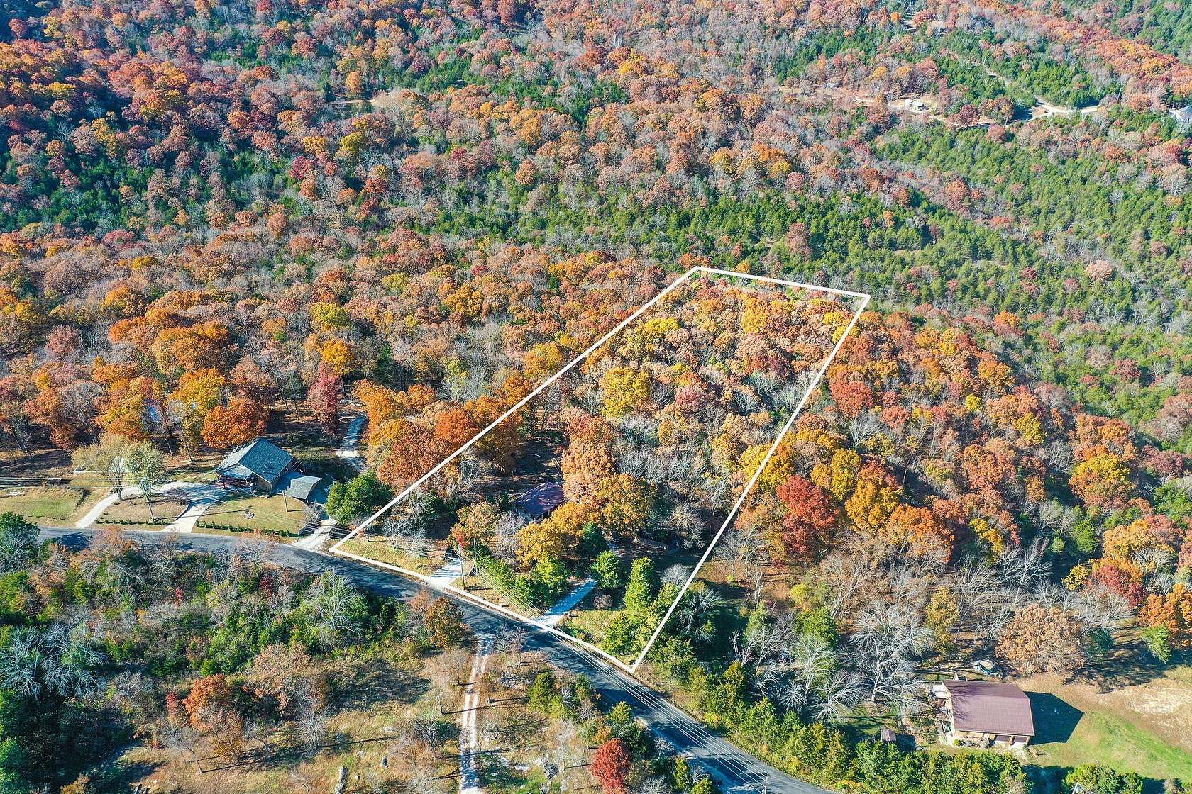 7 Acres of Land with Home for Sale in Branson, Missouri