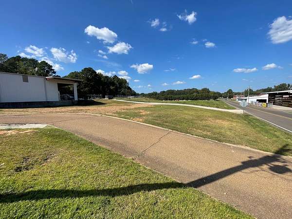 0.4 Acres of Land for Sale in Carthage, Mississippi